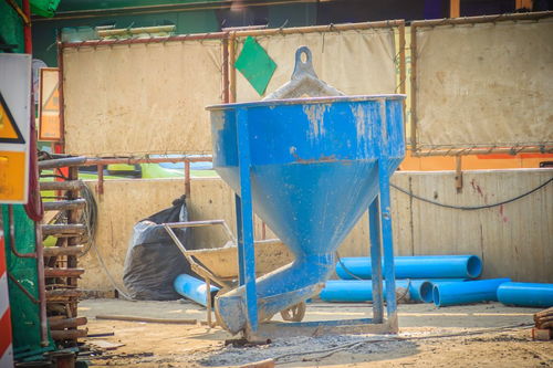 水產(chǎn)飼料行業(yè)龍頭企業(yè)與縫紉日用品批發(fā)市場(chǎng)概覽